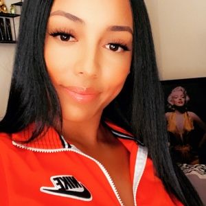 Meet your Posher, Angelique